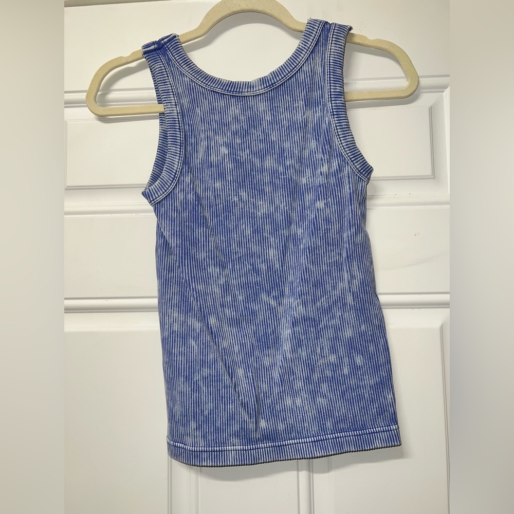 Zenana mineral washed ribbed reversible tank tops size L/XL
(All 4) - Picture 3 of 13